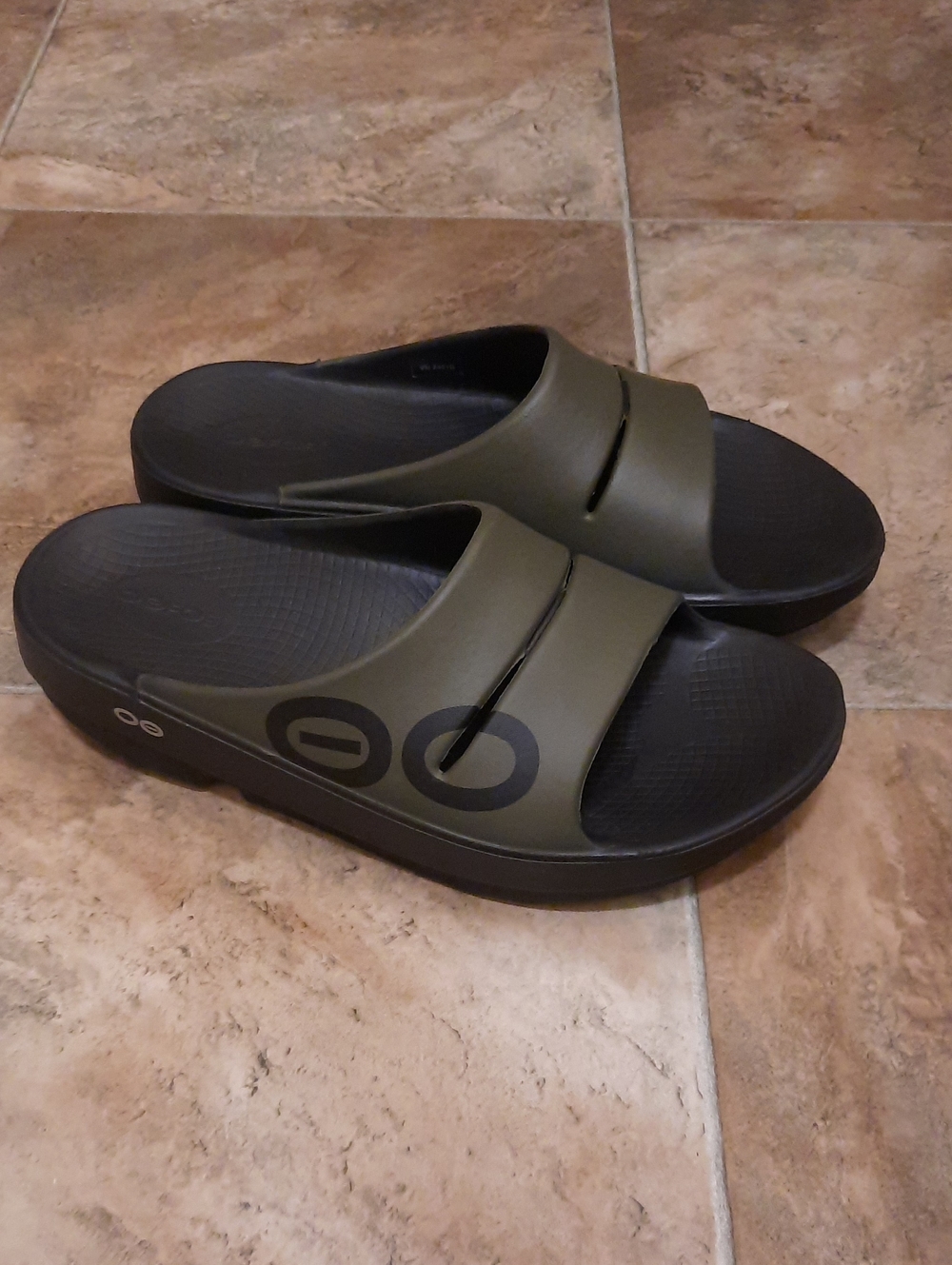 Oofos Ooahh Sport Slides, Mens Size 8 or Womens Size 10, Olive Green/Black